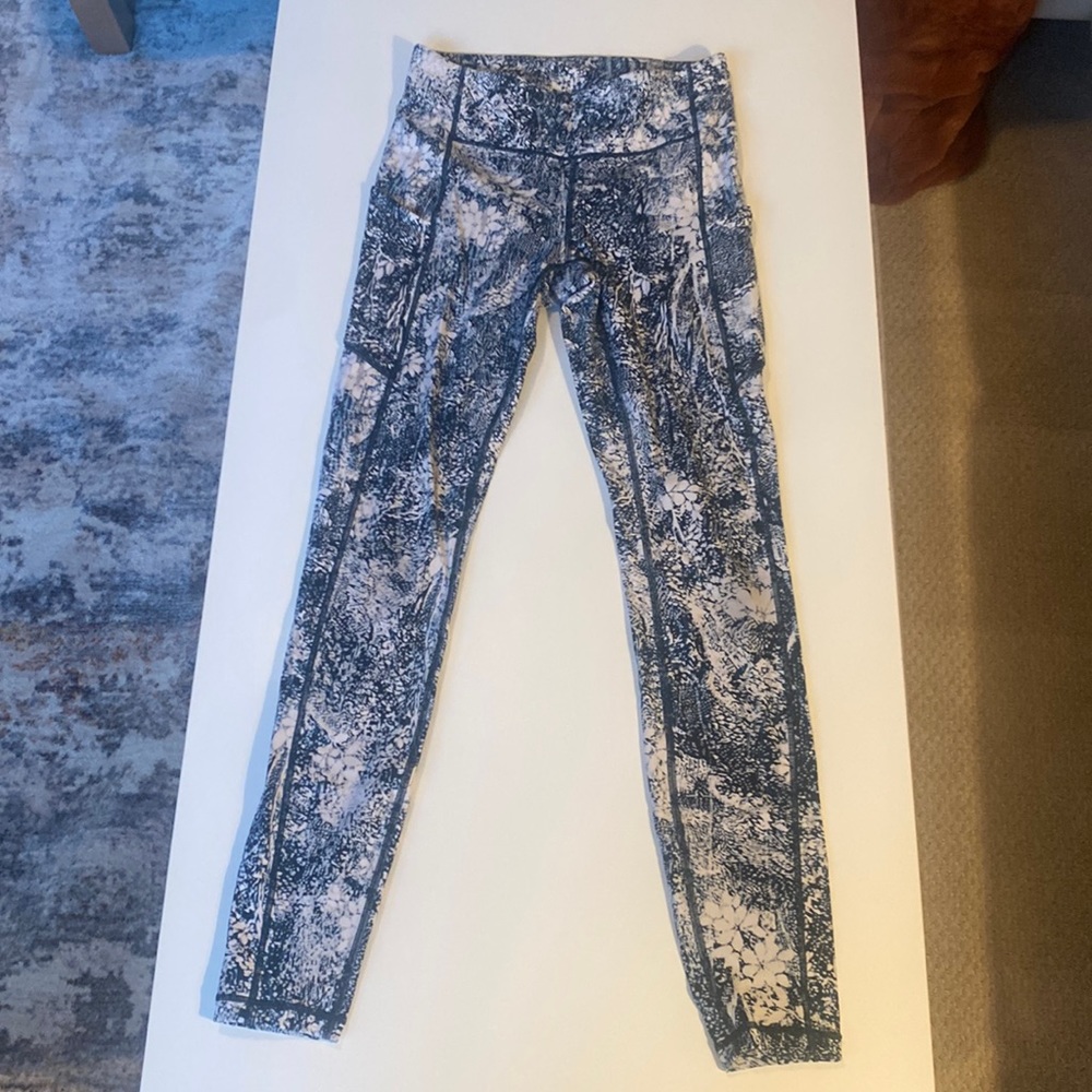 Lululemon leggings | Size 4 Women’s